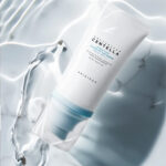 سرم ضد آفتاب هیالو سیکا سنتلا اسکین 1004 Skin1004 Madagascar Centella Hyalu-Cica Water-fit Sun Serum