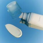 سرم ضد آفتاب هیالو سیکا سنتلا اسکین 1004 Skin1004 Madagascar Centella Hyalu-Cica Water-fit Sun Serum