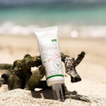 ضد آفتاب فیزیکی اکسیس وای axis y complete no stress physical sunscreen