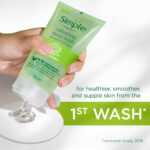 ژل شستشوی صورت سیمپل Simple Kind To Skin Refreshing Facial Wash Gel