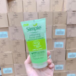 ژل شستشوی صورت سیمپل Simple Kind To Skin Refreshing Facial Wash Gel
