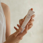 سرم دور چشم آبرسان و ضد چروک جنسینیگ بیوتی آف جوسان beauty of joseon revive eye serum ginseng + retinal